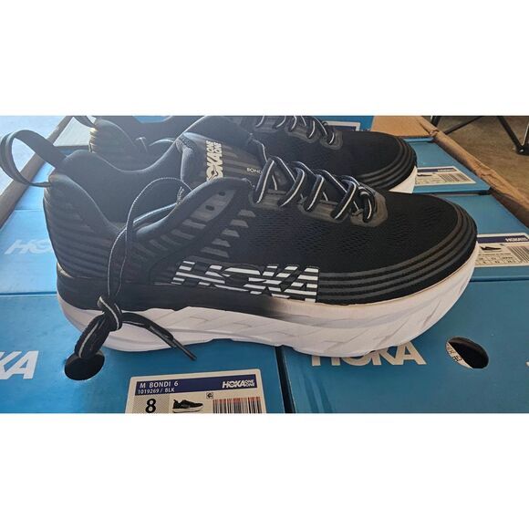 Hoka Men\'s Hoka One One Bondi 6 black Mesh. Size 8. New in box